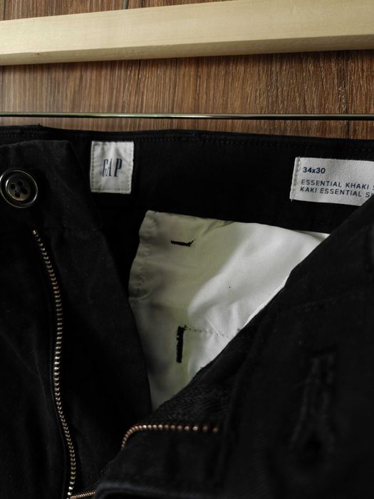 GAP Essential - Chinosy - black moss 30