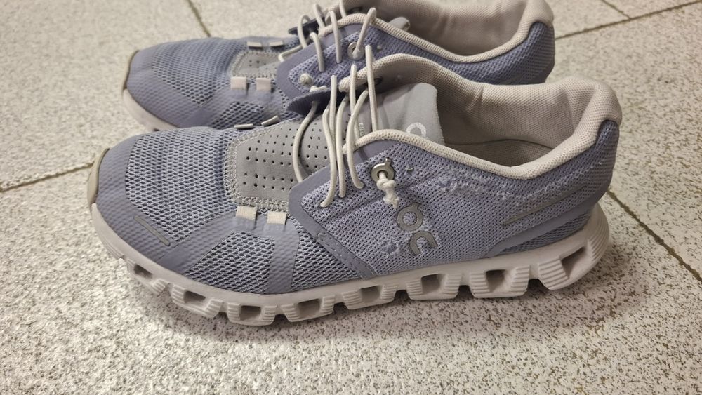 Tenis ON Cloud 5 n37