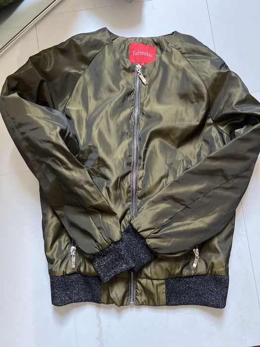 В отличном состоянии цвет хаки