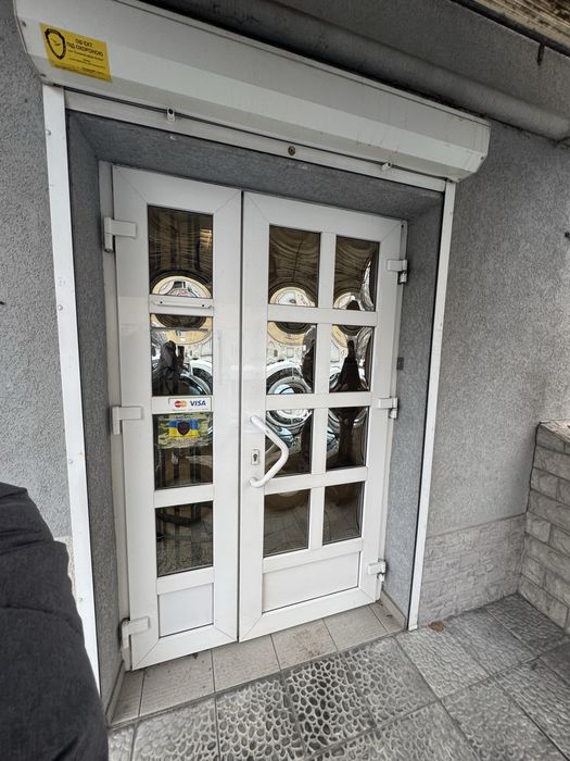 Двері металопластикові 215*140, чудовий стан!!!