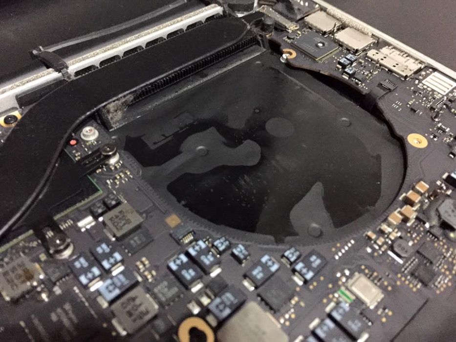 Serwis Apple MacBook Katowice Naprawa MacBook Air Pro M1 M2 M3 M4 M5 Bateria Klawiatura Dysk SSD Ram Matryca Płyta Główna Zasilanie Po Zalaniu