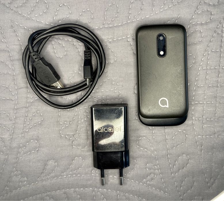 Alcatel 2053X dual chip com carregador e cabo otimo estado