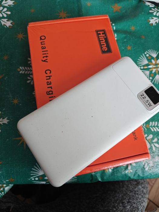 Павербанк  10000mah швидка зарядка 22,5вт з діодним  світильником