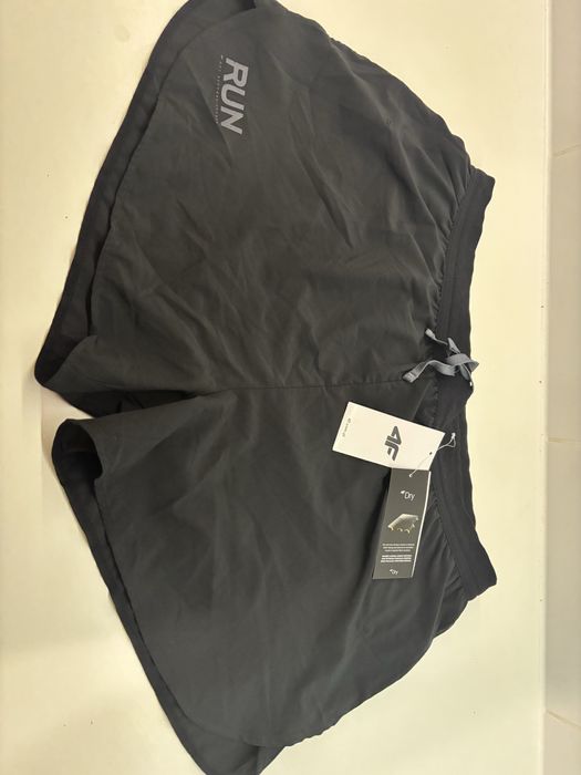 Spodenki biegowe 4F run new xl pro