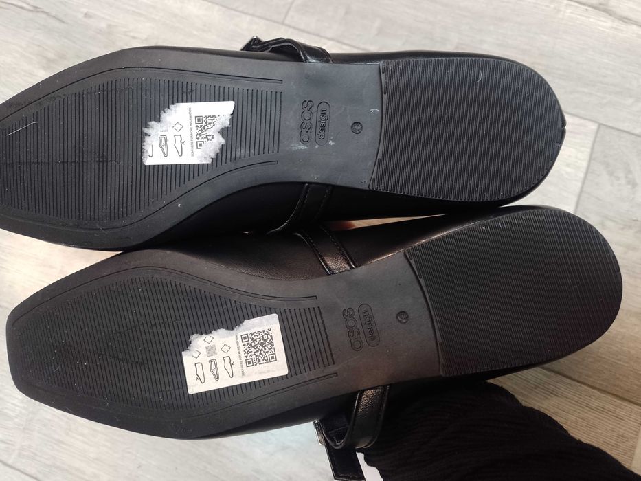 (41) ASOS/Czarne baleriny z zapięciem z Londynu, NOWE
