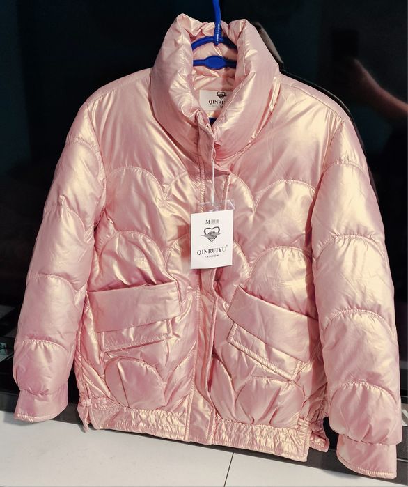 Pikowana ocieplana kurtka damska.