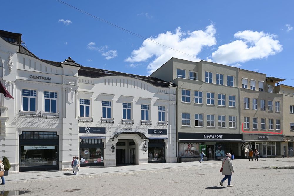 Оренда преміум-офісу 118 кв.м в Ужгороді (Центр, пл. Театральна)