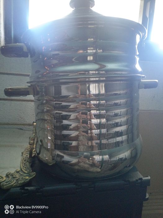 Panela em inox com dois compartimentos da para cozer a vapor