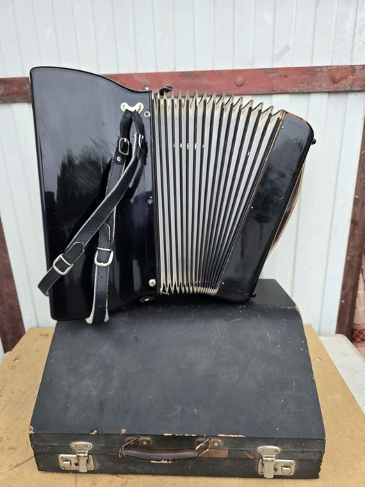 Akordeon Hohner Tango II M-96 basów