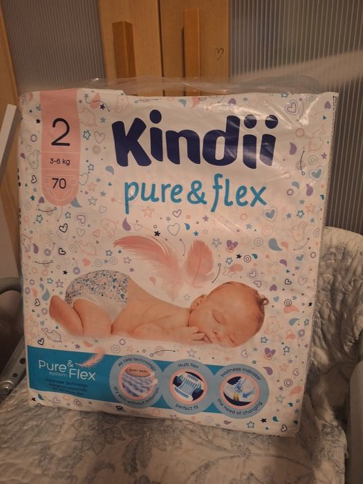 Duże opakowanie pieluch Kindii r2