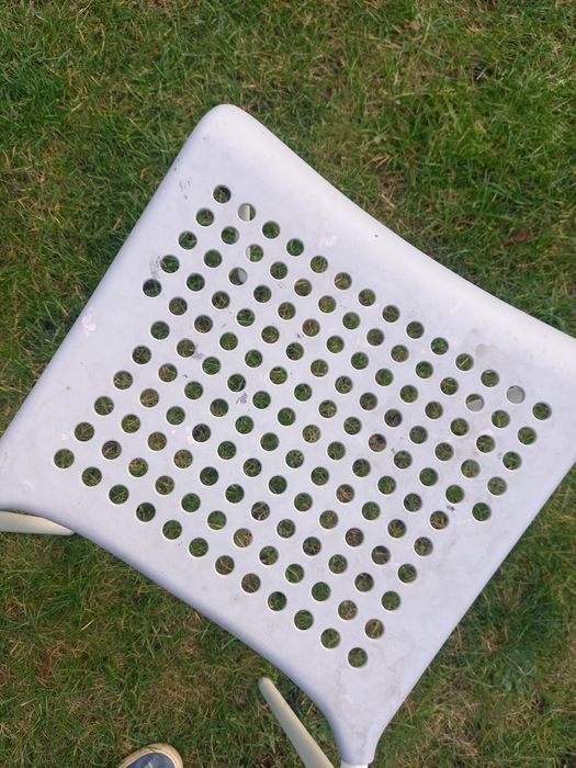 Krzesło łazienkowe plastikowe