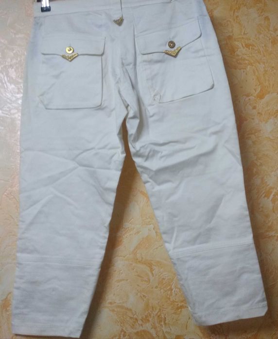 Продам капри  женские летние.