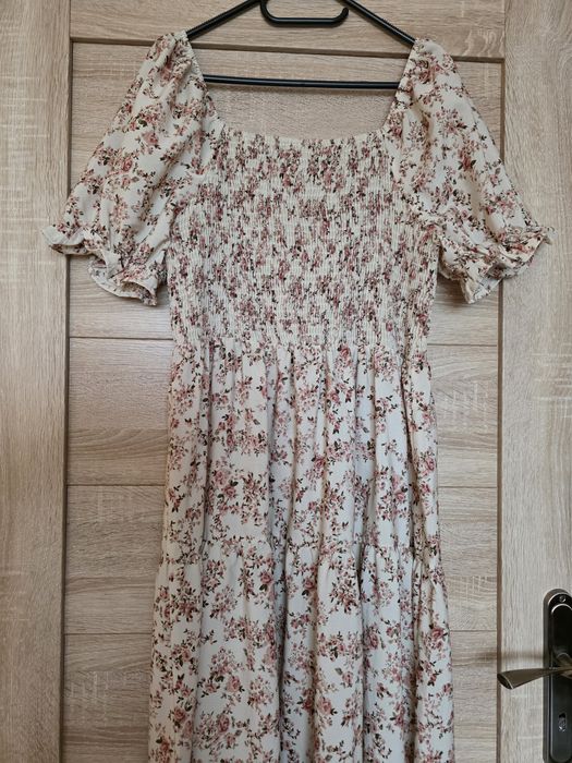 Długa sukienka w kwiaty XL