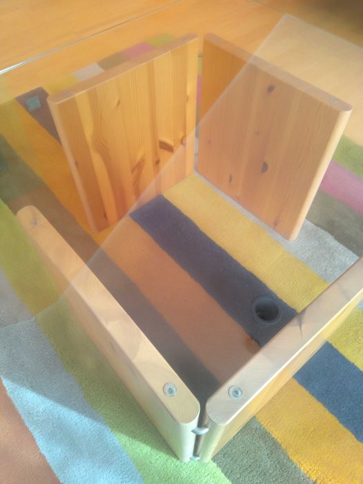 Stolik kawowy ze szklanym blatem