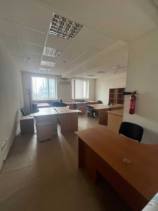 Оренда офісу 1500 м2., фасад, з меблями, Печерськ, метро Звіринецька