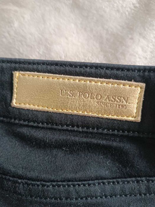 Czarne damskie jeansy