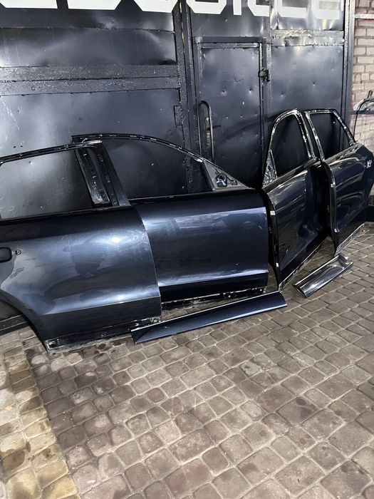 Дверь передние задние передні задні двері Audi Q5 8R0  Ауді КУ5