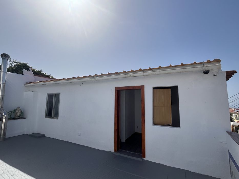 Quartos com Vista para o Mar para Arrendar – Almoçageme, Sintra