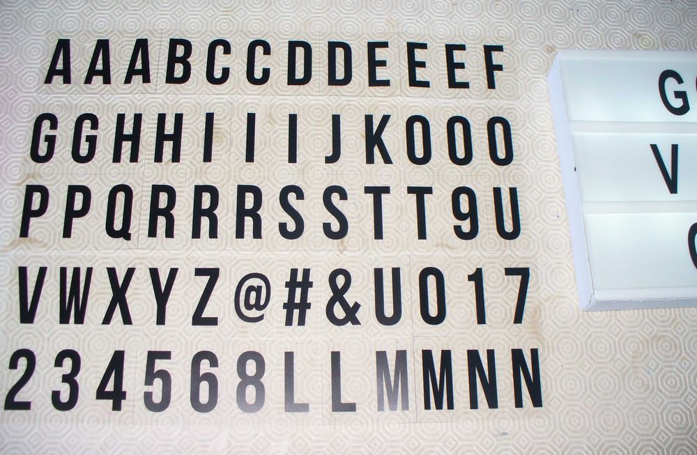 Caixa de luz - com várias letras