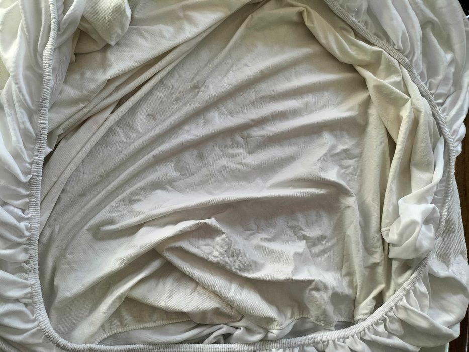 Resguardo plastificado para cama de bebé