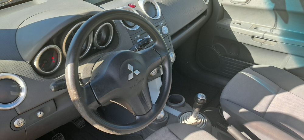 Mitsubishi colt 11 2005 — photo 4