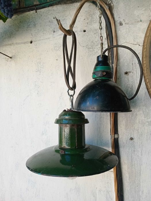 Плафони старих часів.