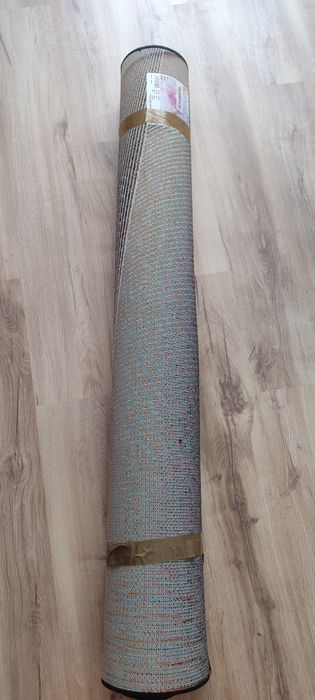 Tapete de grande dimensões grosso Conforama 260cm/230cm