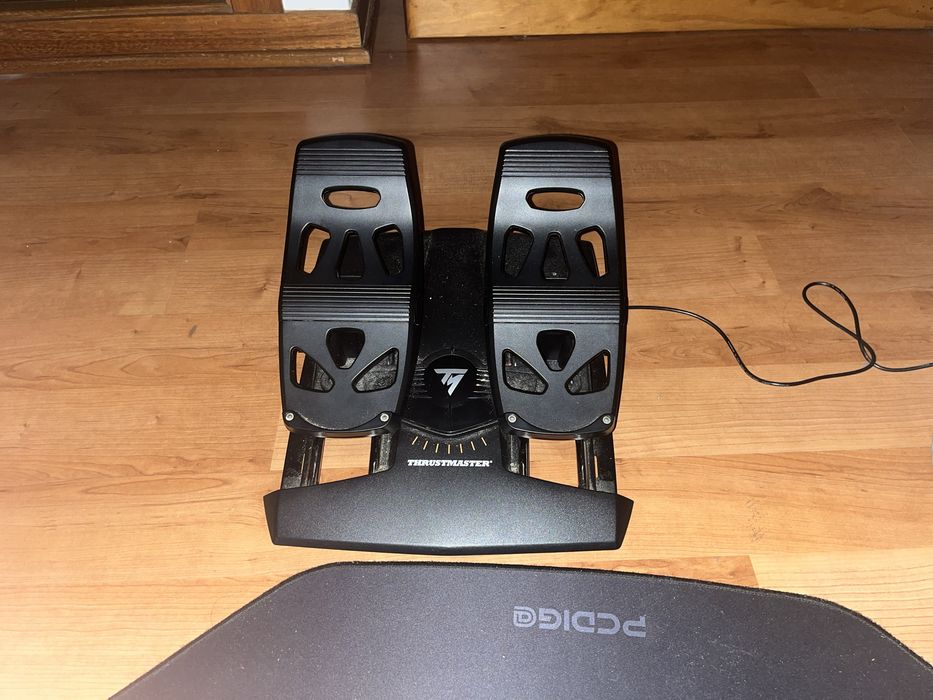 Rudder Pedals thrustmaster
