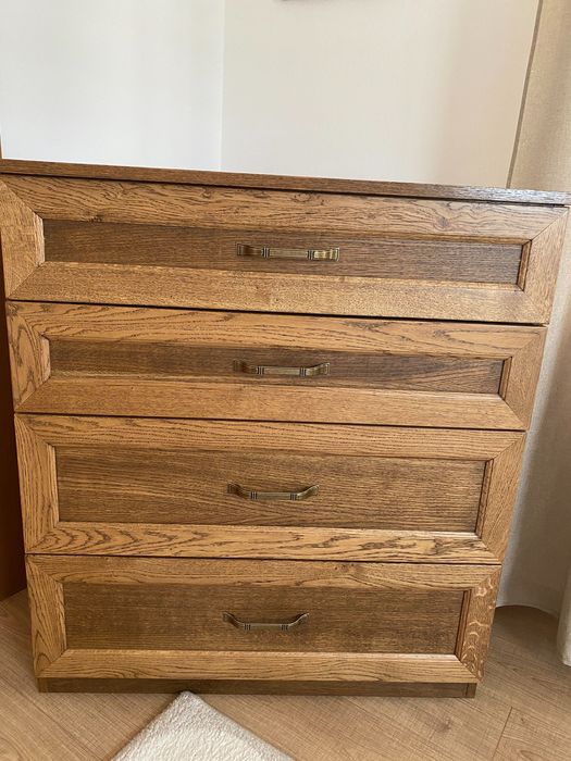 Продам Дубову Спальню