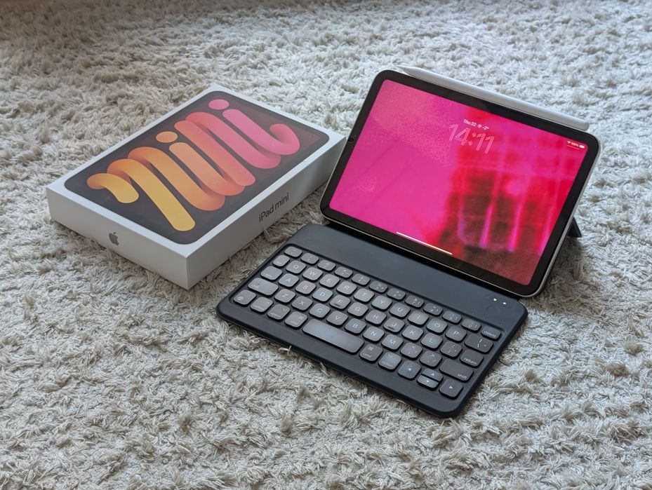iPad mini (A17 Pro) Wi-Fi 128GB + Etui z klawiaturą + rysik