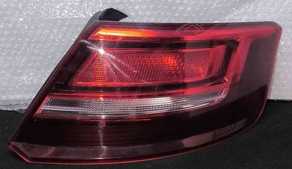 Farolim Direito 8V4945070 - AUDI A3