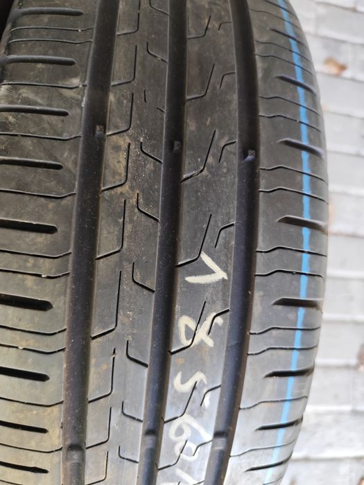 Pneus 185/60r15 Continental 75% piso
