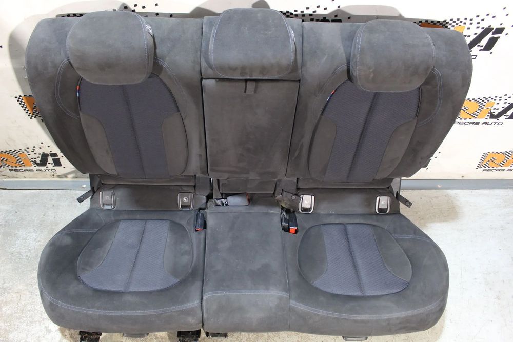 Bancos BMW X1 F48 Pack M em Tecido e Alcantara com Quartelas