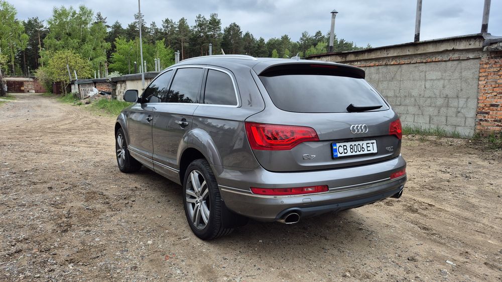 Продам Audi Q7 4l 2013