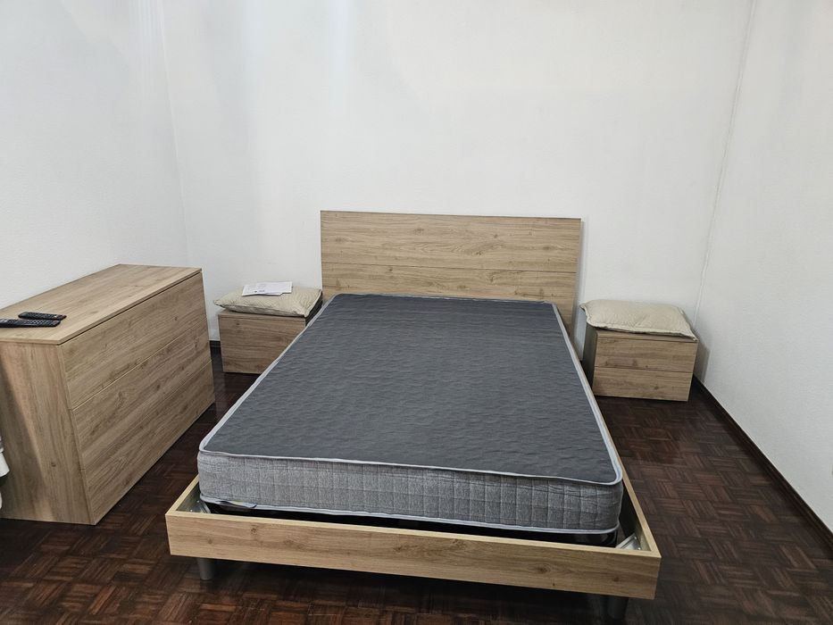 Quarto para arrendar Paio pires