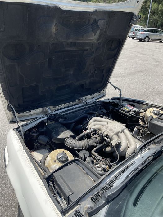 BMW 520i    1990