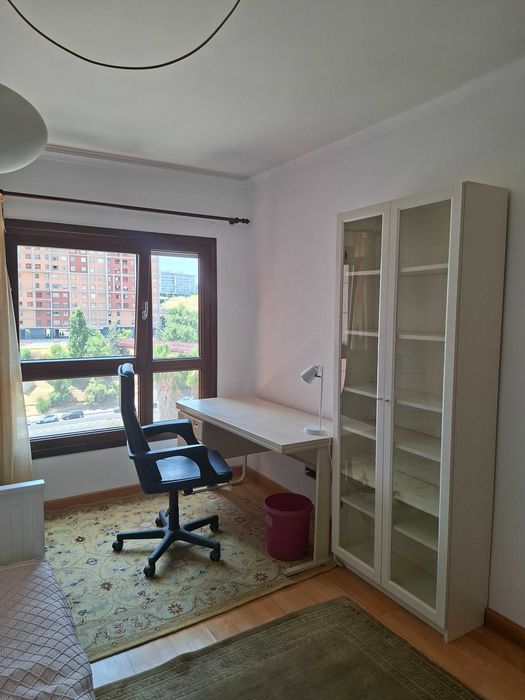 Quarto para arrendar