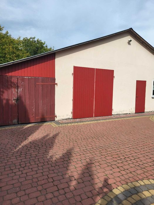 Dom z dużym garażem i budynkiem gospodarczym – Głębokie, powiat łęczyński