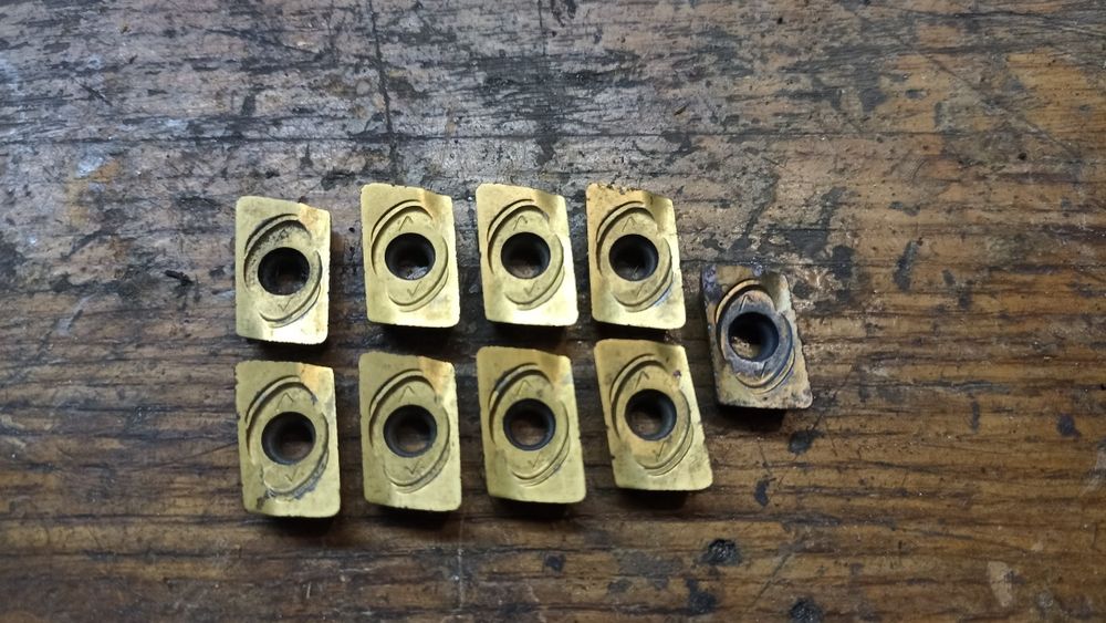 Твердосплавные фрезерные пластины.