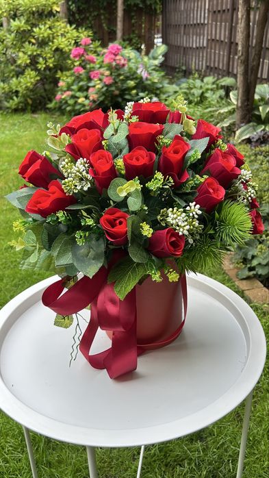 Flower box Bukiet ozdoba sztuczne kwiaty czerwone róże do domu prezent