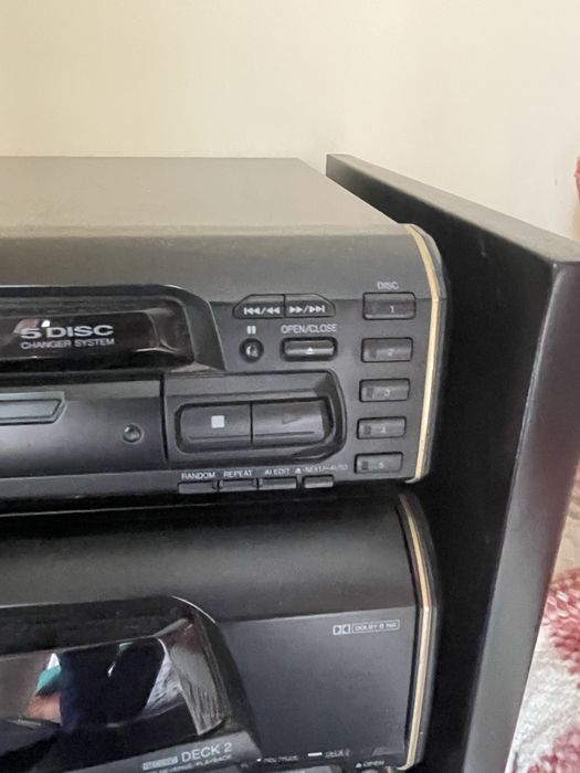 Aparelho de musica com 2 colunas e 5 cds vintage