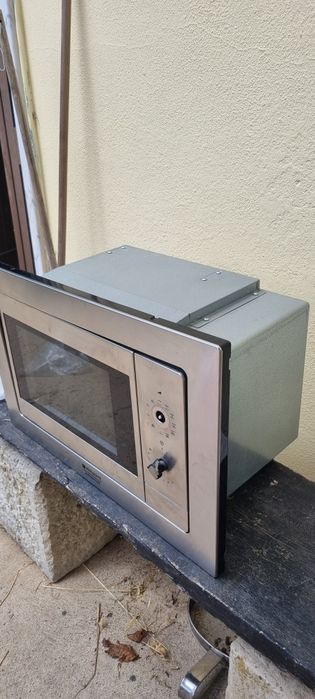 Micro ondas Ariston de encastrar