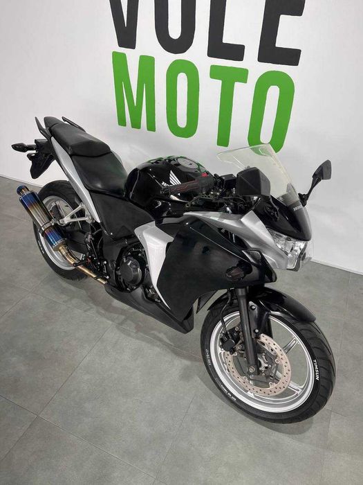 Мотоцикл Honda CBR250R