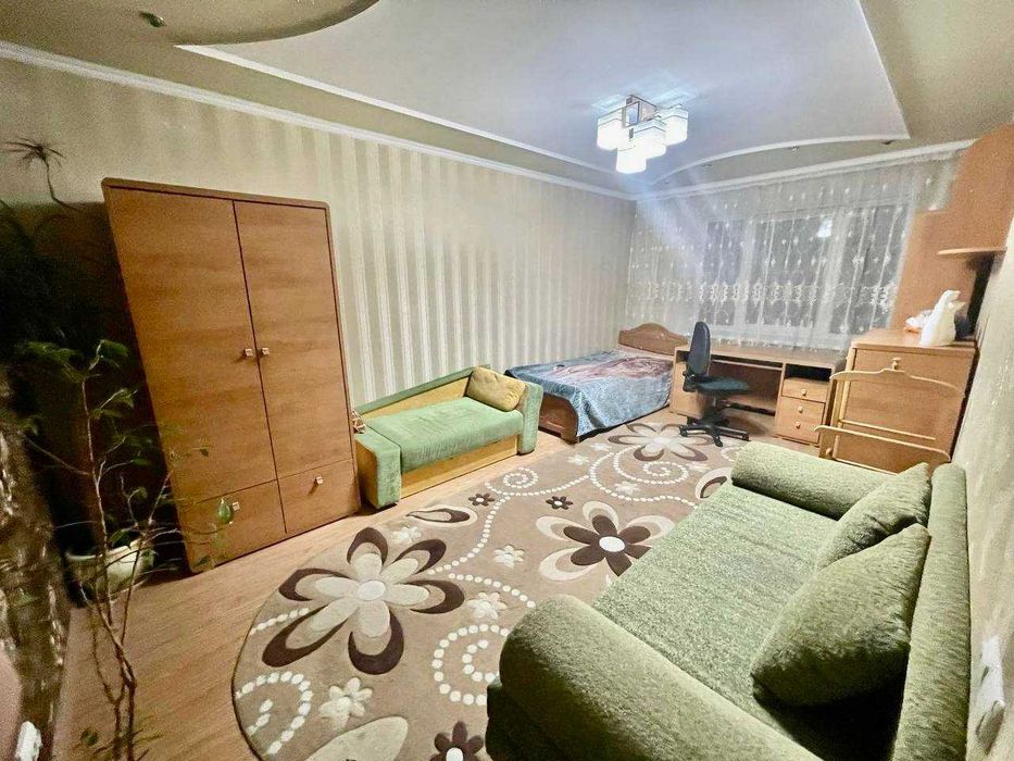 Оренда 3 кімнатної квартири по вул. Сонячна