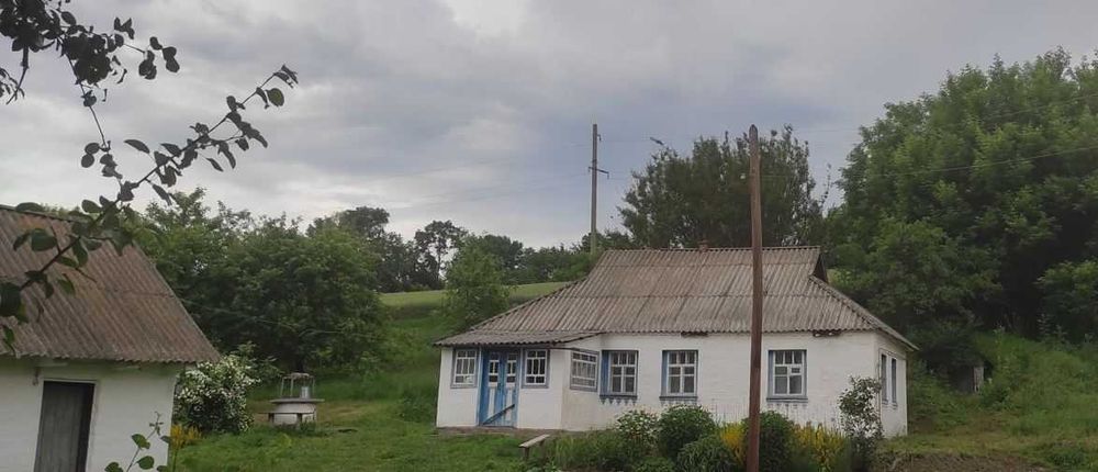 Продається будинок для спокійного життя — затишок, ліс, ставок