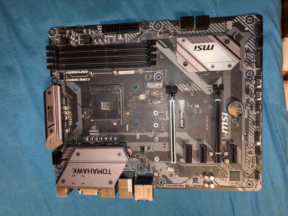 MSI B450 Tomahawk AM4 – DDR4 – ATX