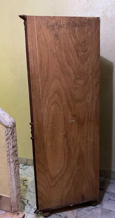 Belo Móvel/Armário/Antiguidade /de Africa.Castanho.Boa Condição.