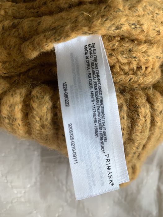 Шапка primark оранжева