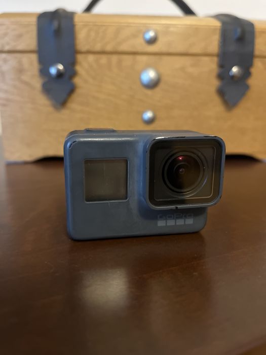 GoPro HERO 5 Black – stan bardzo dobry, sprawna + ramka