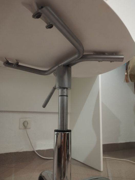 Mesa com cadeira